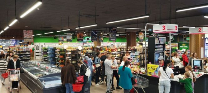 На Одещині відкрився новий сучасний супермаркет SPAR