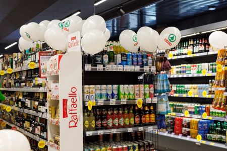 В Ужгороді відкрився новий супермаркет SPAR