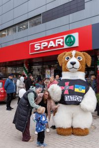 В Ужгороді відкрився новий супермаркет SPAR