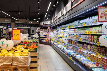 В Ужгороді відкрився новий супермаркет SPAR