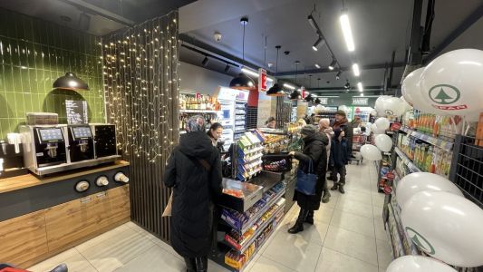 У Чернівцях відкрився новий сучасний супермаркет SPAR