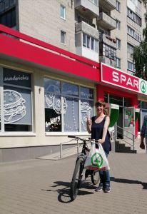 SPAR Україна спільно з управлінням соціальних служб для сім'ї дітей та молоді Луцької міської ради організували видачу гуманітарних продуктових наборів для внутрішньо переміщених сімей