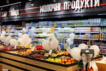 В Ужгороді відкрився новий супермаркет SPAR